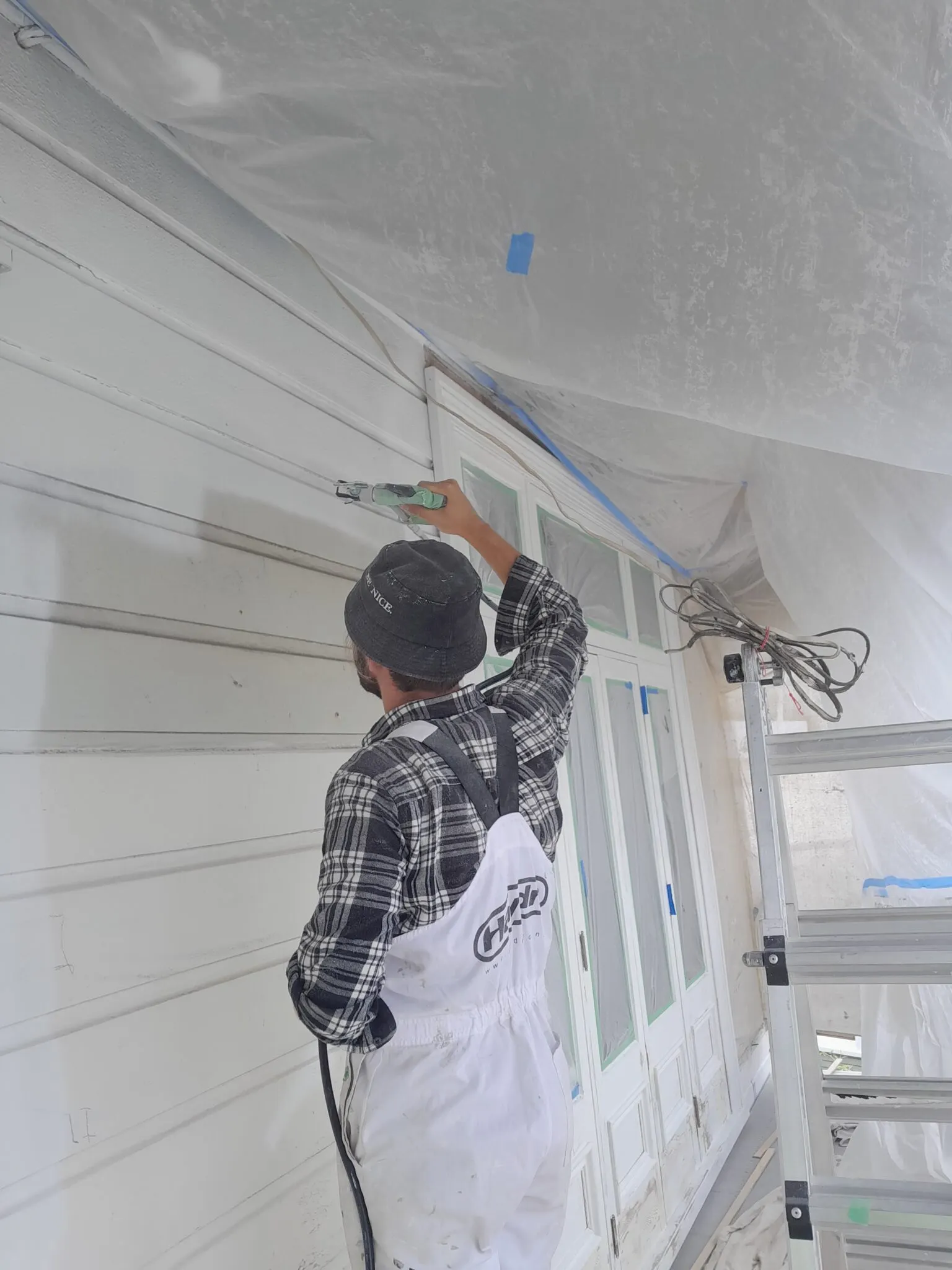 Airless Paint Spraying